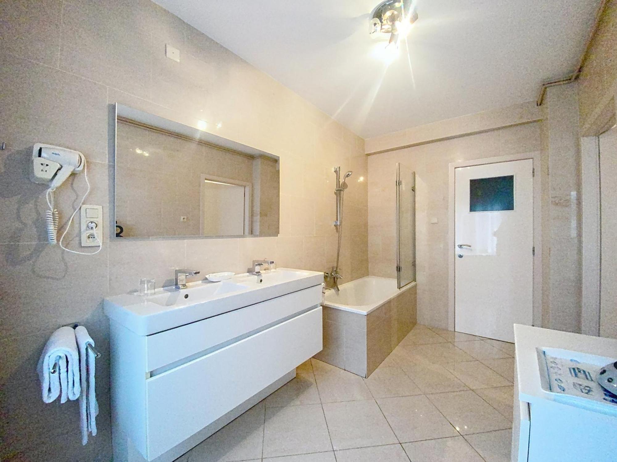 Gastenkamers Centersuites Oostduinkerke Zewnętrze zdjęcie